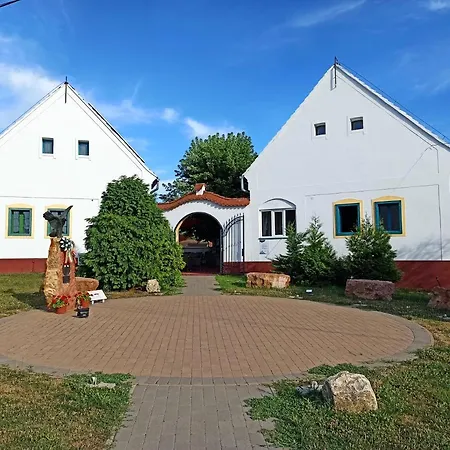 Turul Panzio & Kult Terasz Konyha
